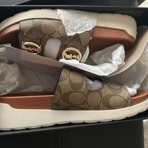 COACH Gable Sig Sandal